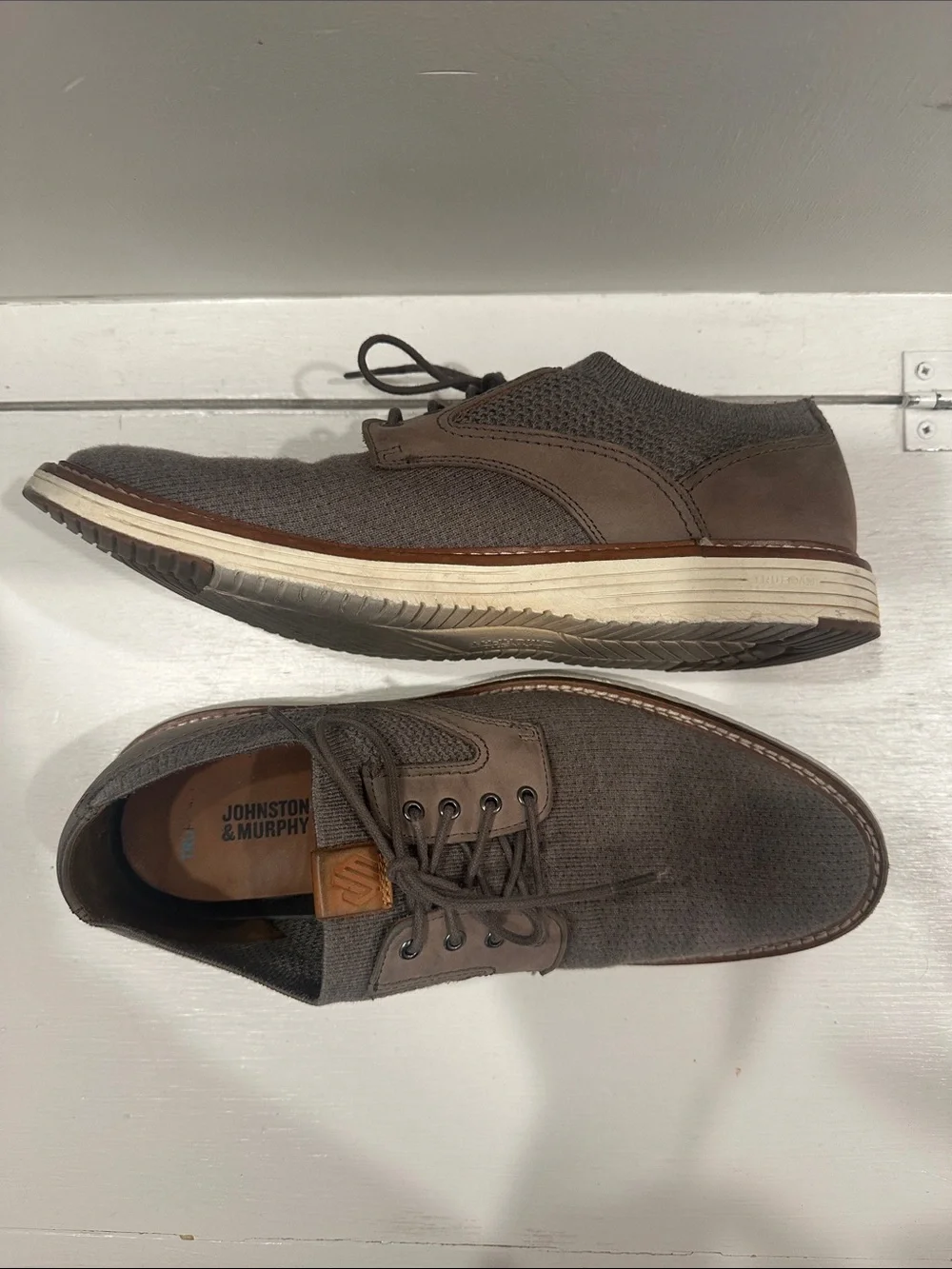 Johnston & Murphy refined taupe